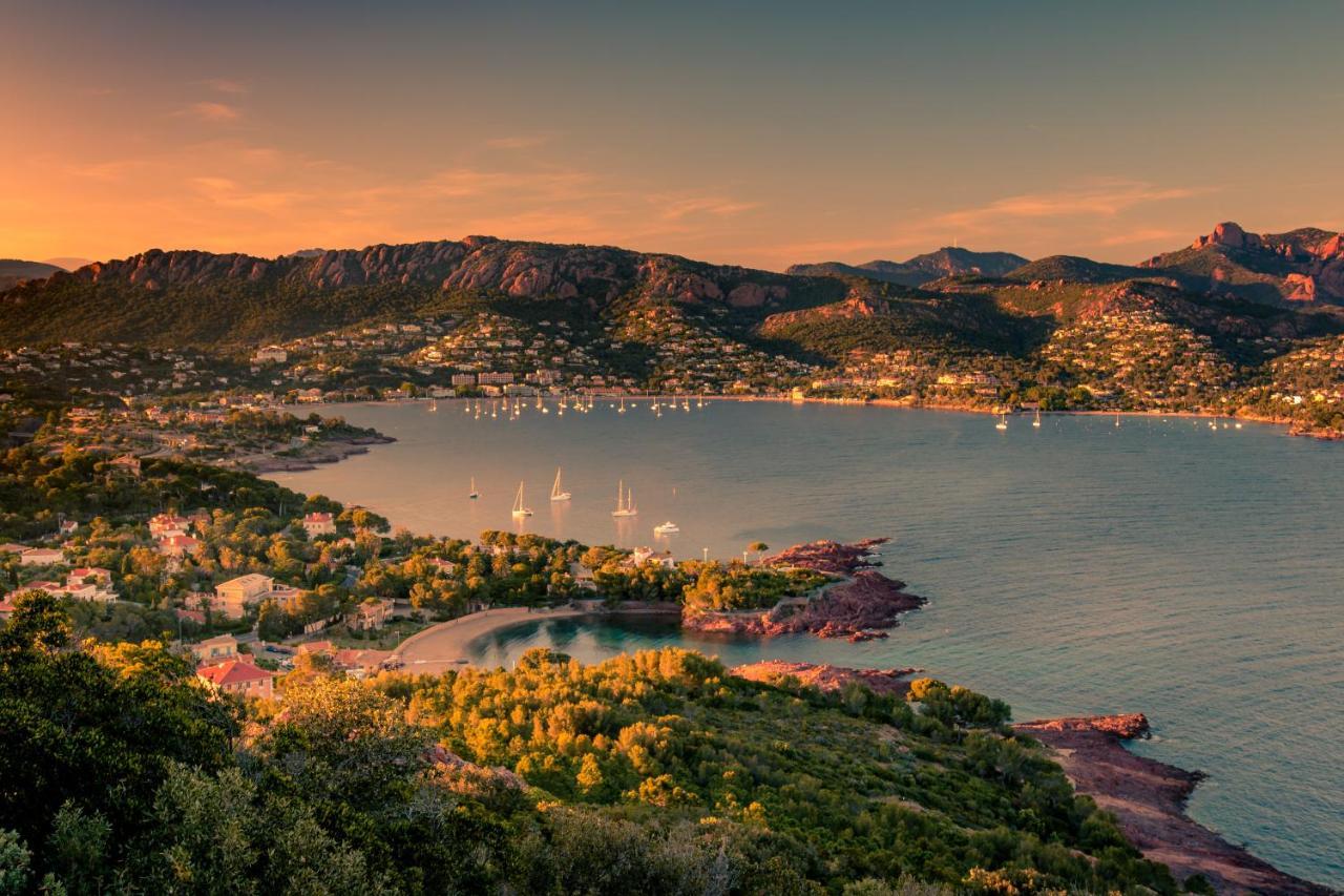 Agay Cap Esterel Le Hameau F2 Clim Plein Sud Dernier Etage Magnifique Vue Mer Saint-Raphaël Extérieur photo
