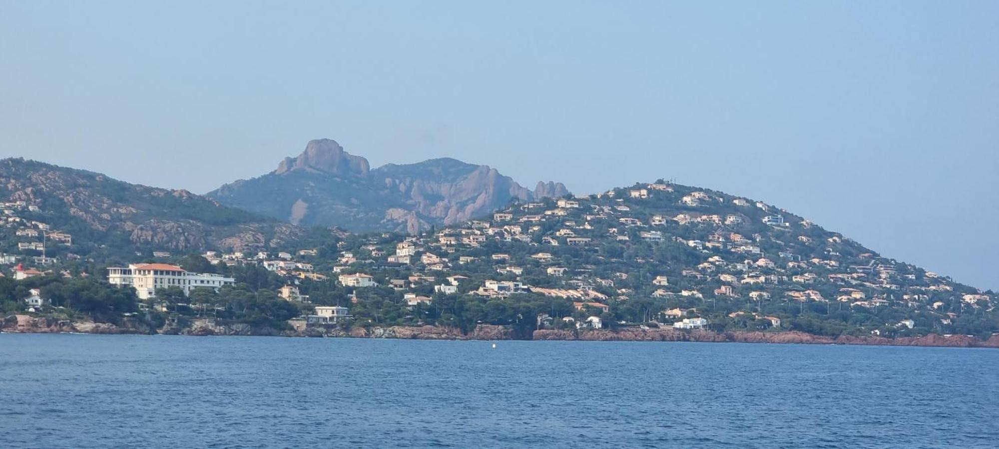 Agay Cap Esterel Le Hameau F2 Clim Plein Sud Dernier Etage Magnifique Vue Mer Saint-Raphaël Extérieur photo