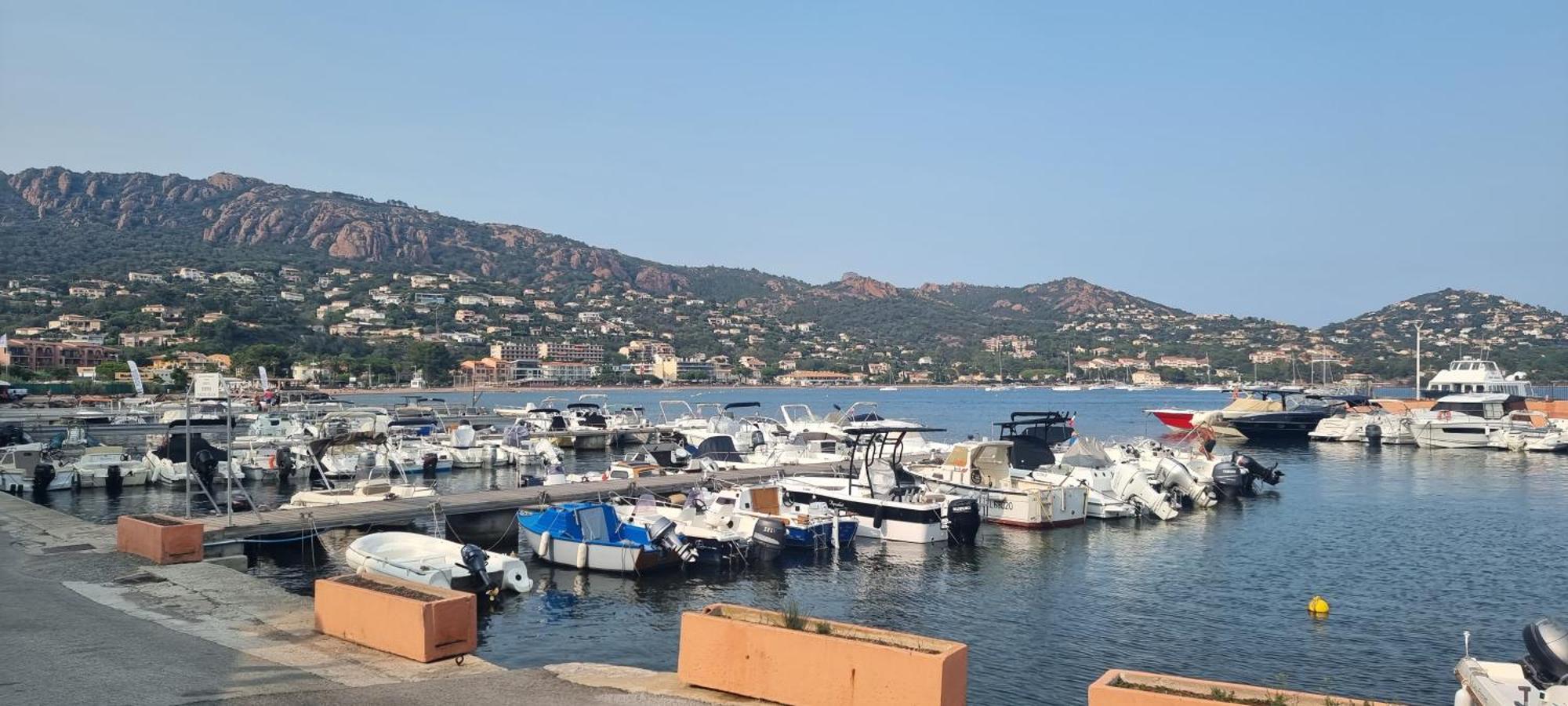 Agay Cap Esterel Le Hameau F2 Clim Plein Sud Dernier Etage Magnifique Vue Mer Saint-Raphaël Extérieur photo
