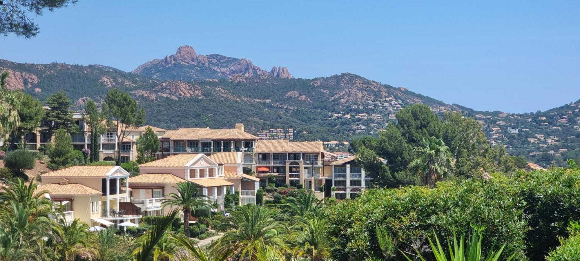 Agay Cap Esterel Le Hameau F2 Clim Plein Sud Dernier Etage Magnifique Vue Mer Saint-Raphaël Extérieur photo
